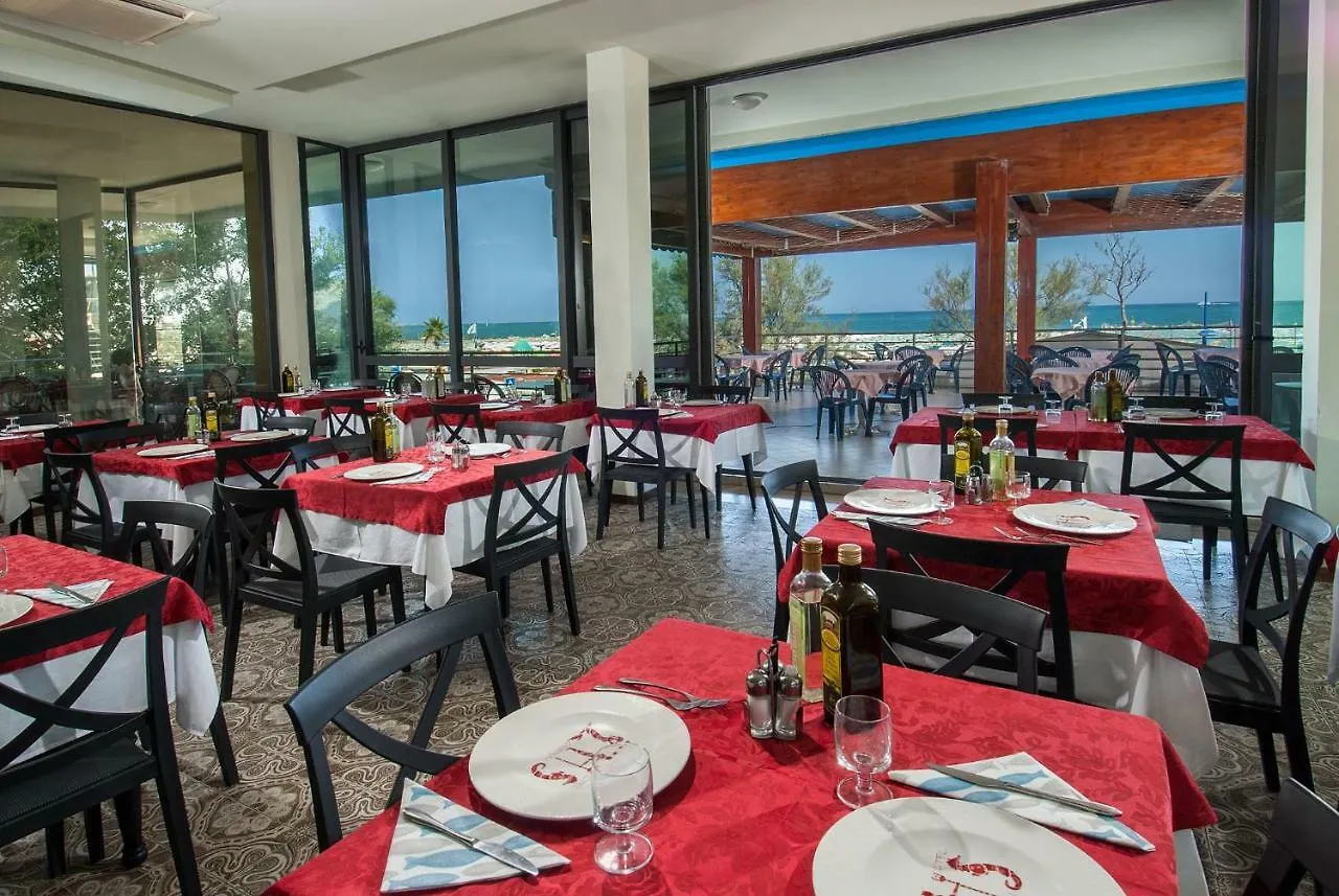 Hotel Nettuno Cattolica 3*,