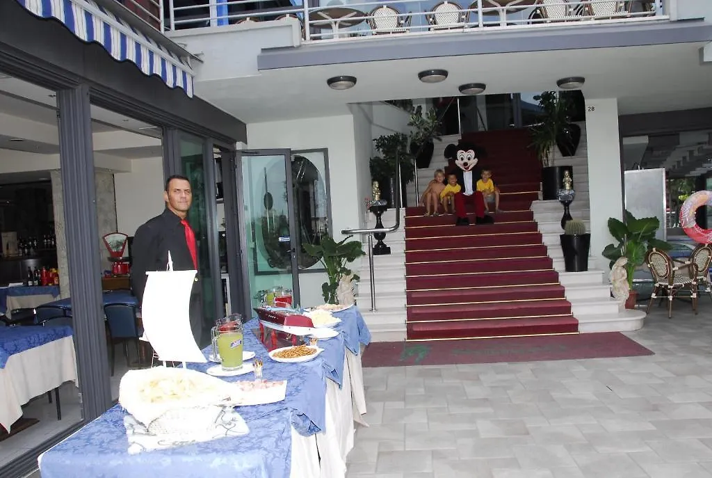 Hotel Nettuno Cattolica 3*,