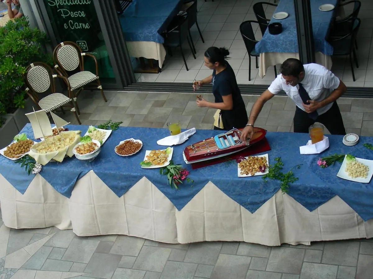 Hotel Nettuno Cattolica 3*,  Italy